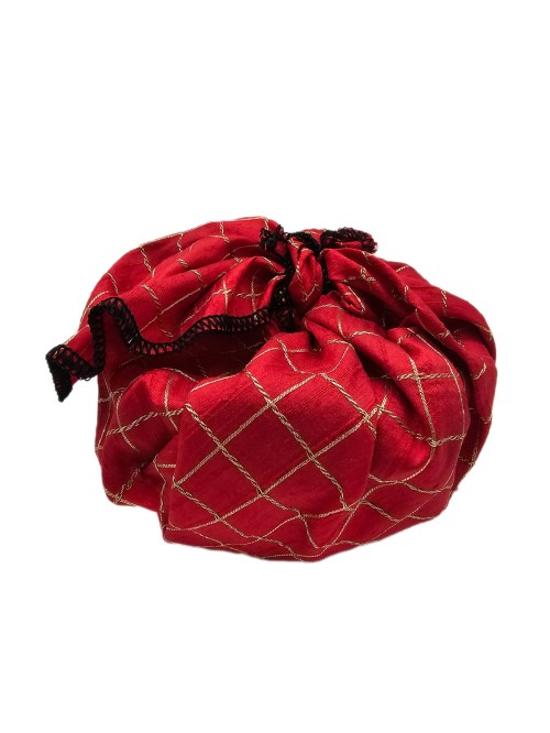 Lattice_elegance_sil_fabric_gift_wrapping_in_red_with_gold_lattice_wrapping_a_round_gift8