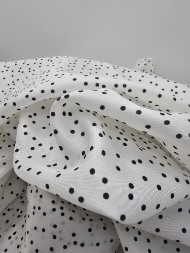 Polka_dot_silky_fabric_wrapping_white_with_black_dots3